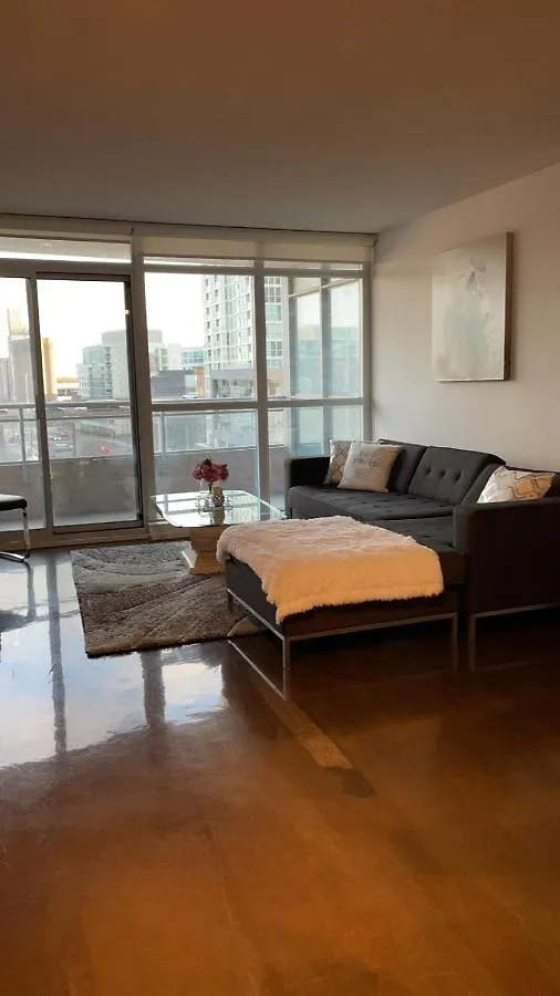 Toronto Downtown Luxurious Stylish 3 Bedroom 3 Bath 2 Balconies Near Rogers Centre Lakeview Condo Apartment