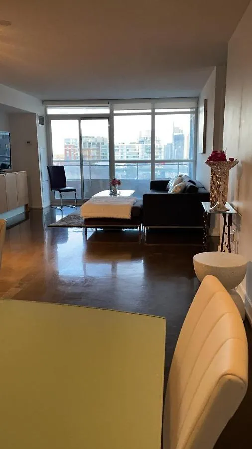 Apartment Toronto Downtown Luxurious Stylish 3 Bedroom 3 Bath 2 Balconies Near Rogers Centre Lakeview Condo