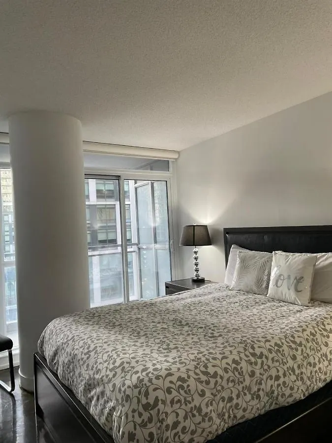 Toronto Downtown Luxurious Stylish 3 Bedroom 3 Bath 2 Balconies Near Rogers Centre Lakeview Condo 0*,  Canada