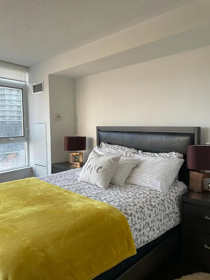 Toronto Downtown Luxurious Stylish 3 Bedroom 3 Bath 2 Balconies Near Rogers Centre Lakeview Condo Canada