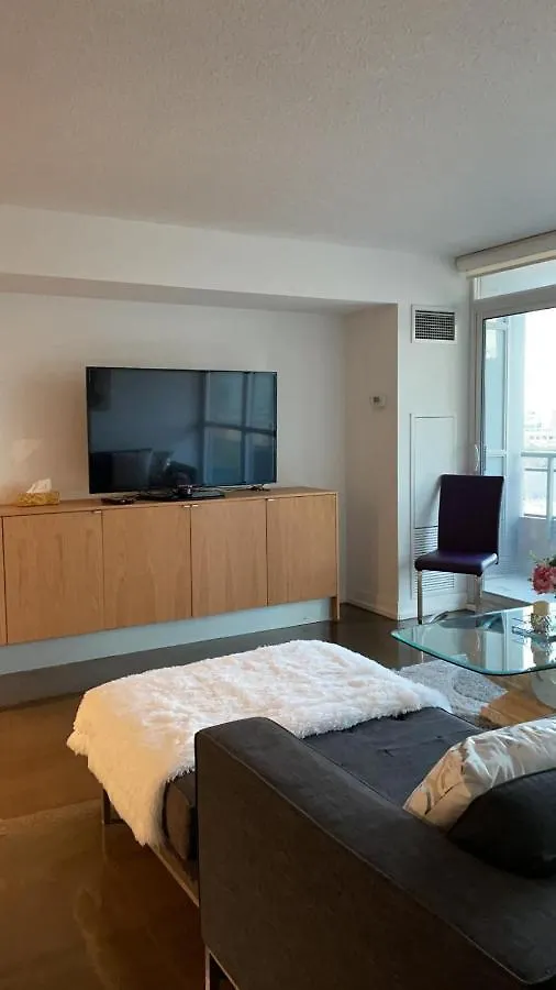 Toronto Downtown Luxurious Stylish 3 Bedroom 3 Bath 2 Balconies Near Rogers Centre Lakeview Condo 0*,