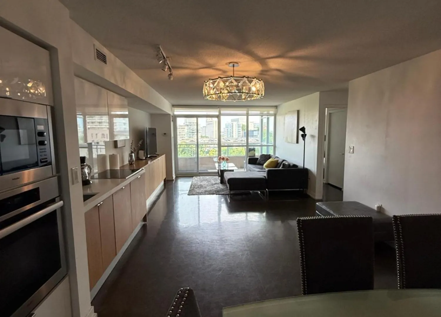 Apartment Toronto Downtown Luxurious Stylish 3 Bedroom 3 Bath 2 Balconies Near Rogers Centre Lakeview Condo Canada
