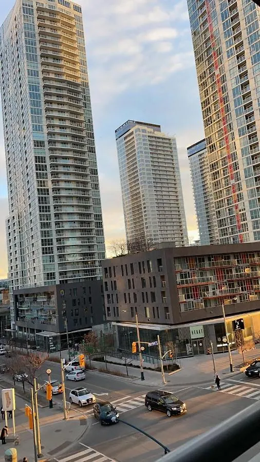 Toronto Downtown Luxurious Stylish 3 Bedroom 3 Bath 2 Balconies Near Rogers Centre Lakeview Condo